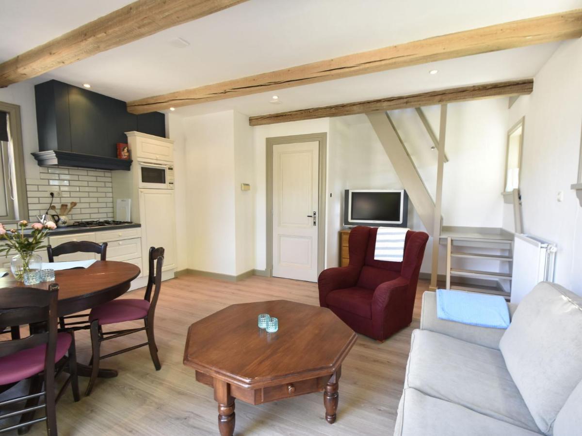 Apartment In Sint Maartensbrug With Garden Екстериор снимка