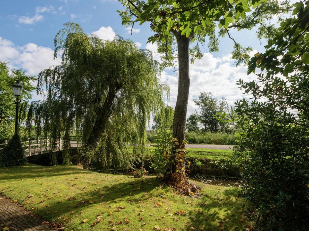 Apartment In Sint Maartensbrug With Garden Екстериор снимка